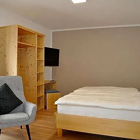 Bed Bike & Breakfast 3* Traismauer